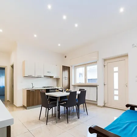 Ermes Deluxe - Lungomare - Baia - Lido - By Click Salento Апартаменты *