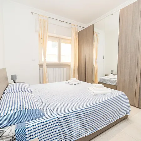 公寓 Ermes Deluxe - Lungomare - Baia - Lido - By Click Salento 加利波利